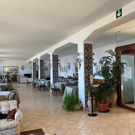San Giovanni 2* Эриче