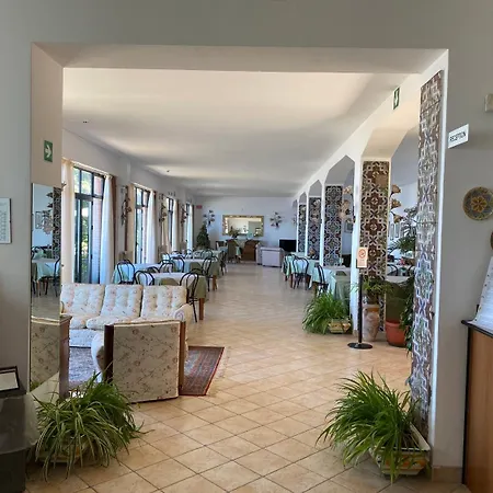 Отель San Giovanni Эриче