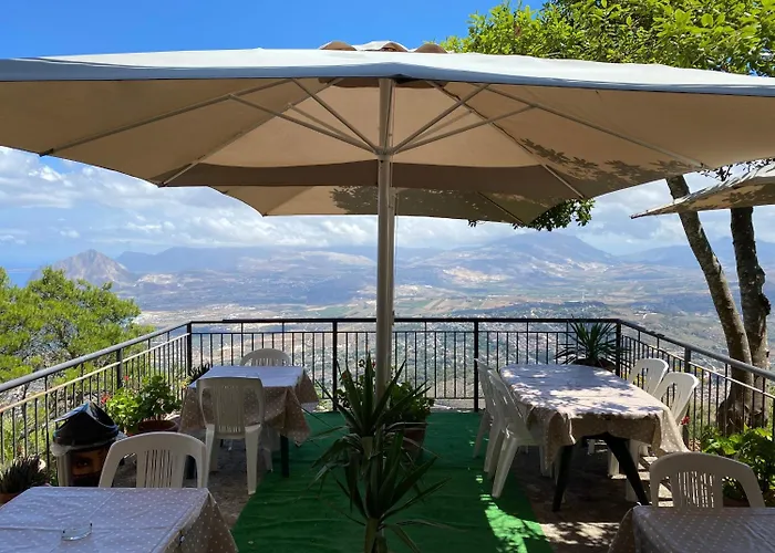 圣乔瓦尼酒店别墅 2* 埃里切